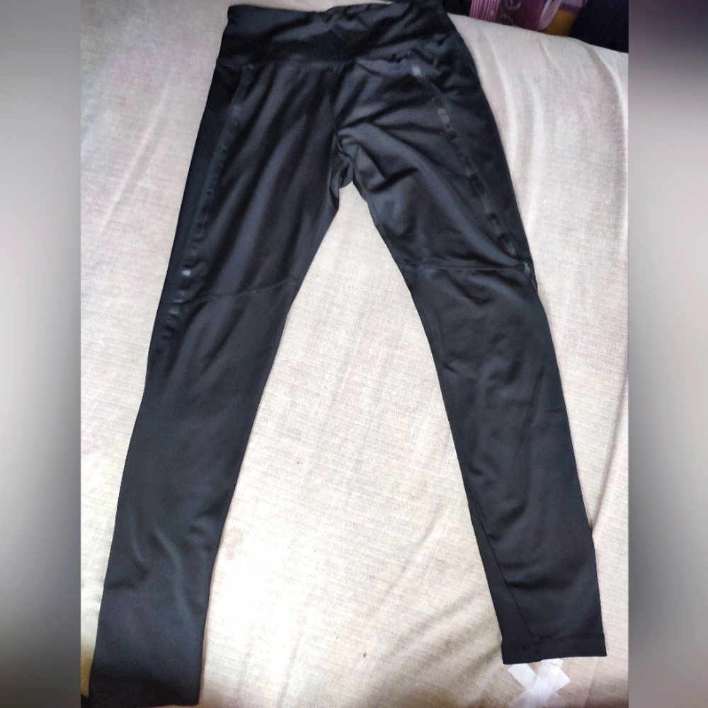 Black leggings